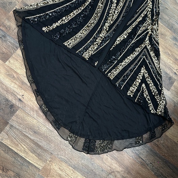 Ashley Lauren 11236 size 6 V Neck Slit Beaded Sequin Prom Dress Pageant Gown - Picture 5 of 15